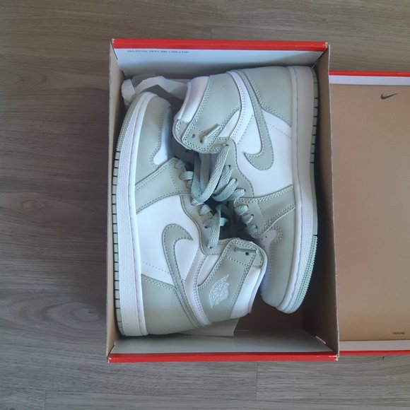 Nike Air Jordan Brand New in Box - Picture 4 of 5